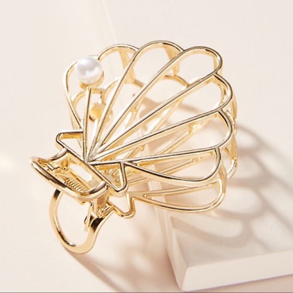 Anthropologie Accessories - NWOT Anthropologie gold shell pearl hair pin
